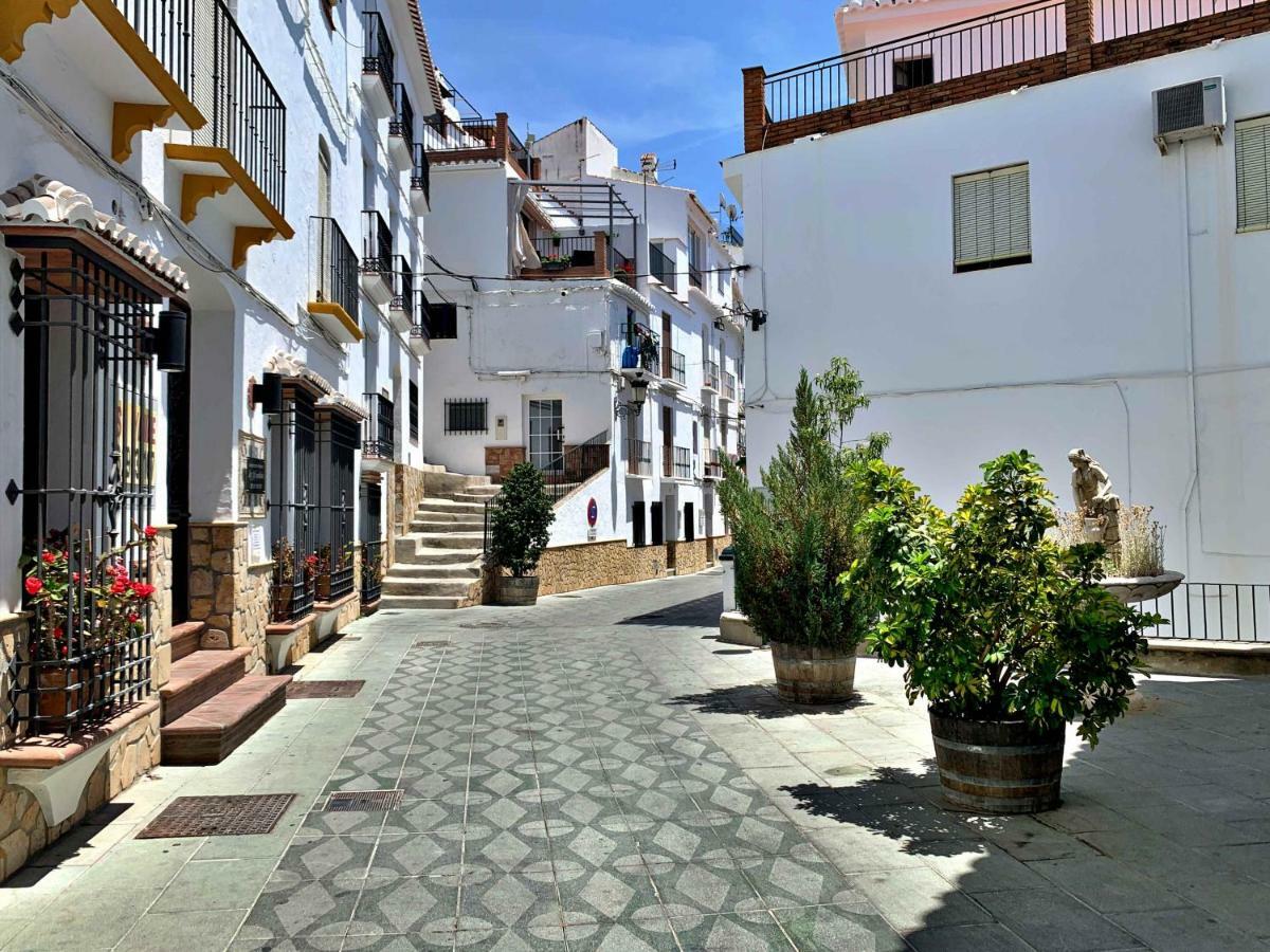 Apartment Casa Mandarina Centro De Con Chimenea Y Terraza Con Vistas By Andaraholidays *