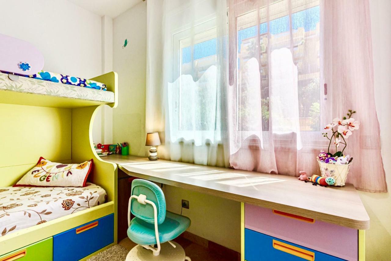 Charming With A Cozy Terrace Apartment *