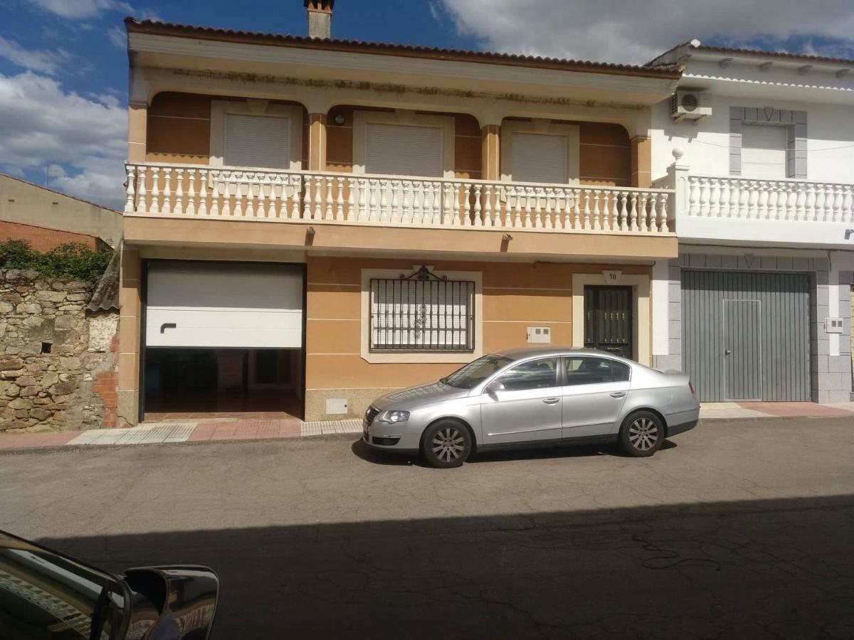 Casa Familiar La Lunara Caceres