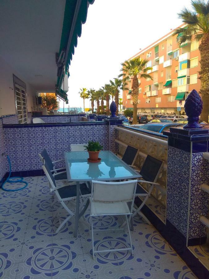 Apartamento Playa La Cala In Front Of The Free Parking Málaga