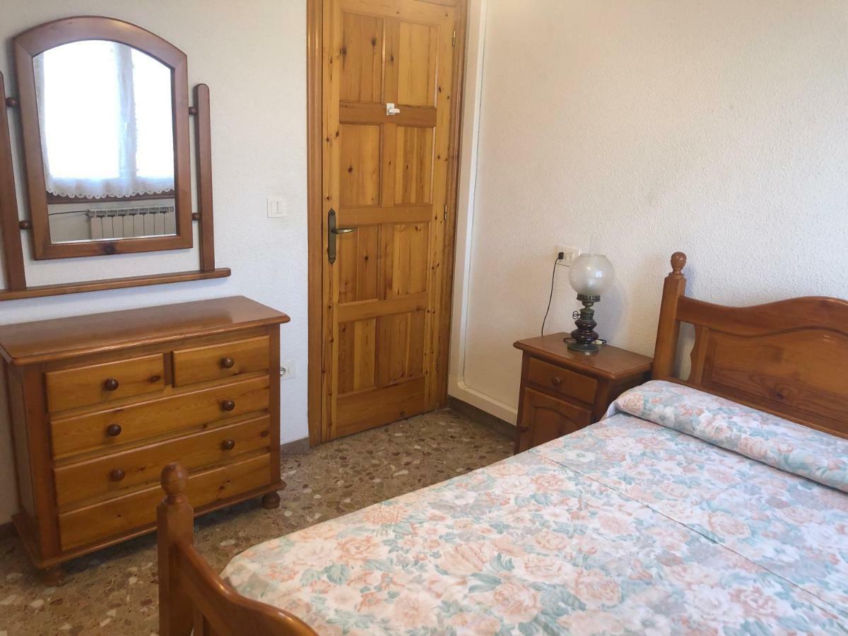 Con Piscina Privada En *