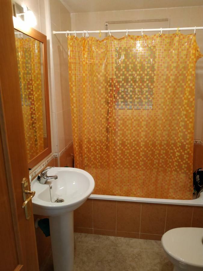Apartamento Con Plaza De Garaje En Urbanizacion Las Gondolas *