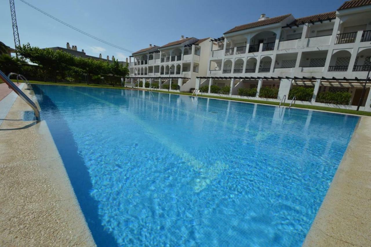Con Terraza Privada Y Piscinas Apartamento