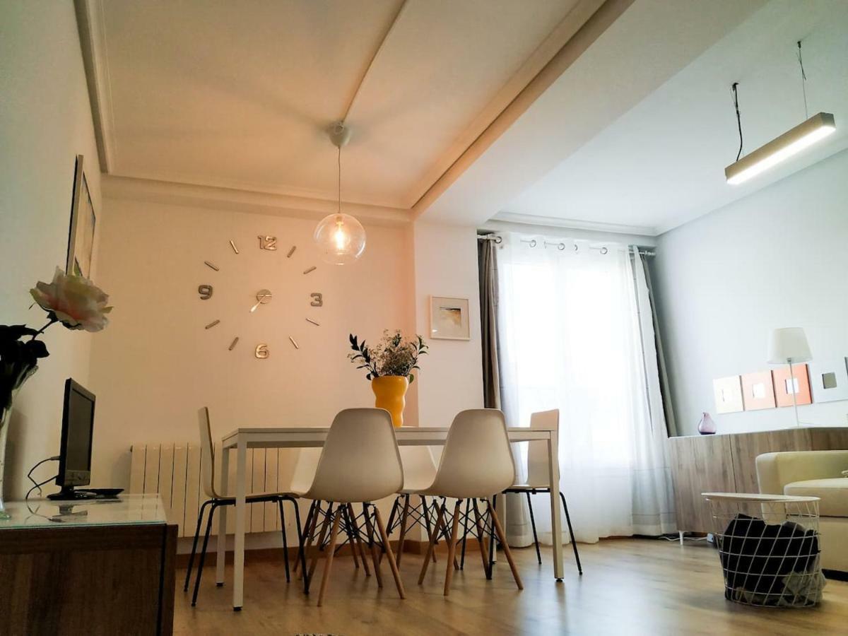 Living Apartment *