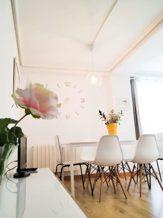 Living Apartment *