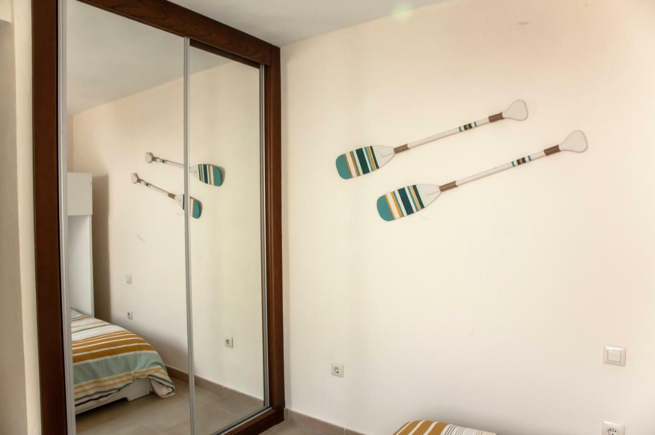 Akutuna - Casa Familiar Con Piscina , Garaje&pista De Padel *
