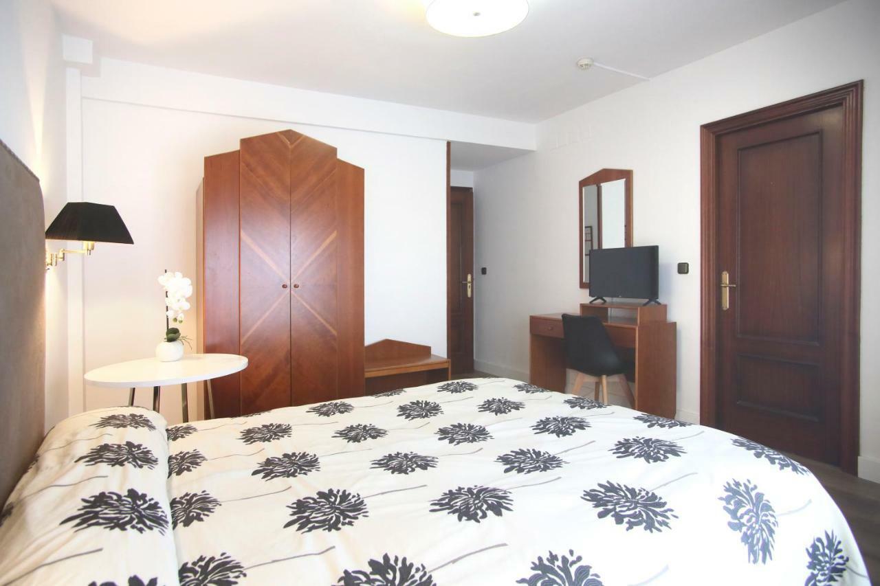 Guest house La Carrasca 2*