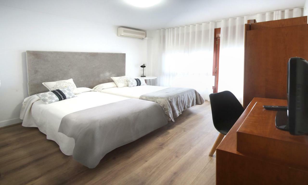Guest house La Carrasca 2*