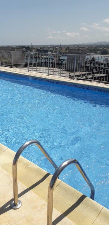 Atico Centrico Con Piscina Comunitaria Apartment