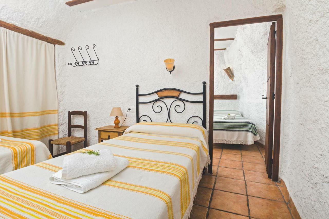 Cuevas Al Qulayat Villa