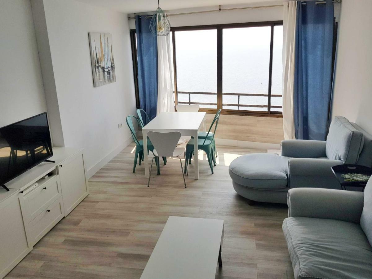 Apartamento ático En Almuñecar. Primera Línea De Playa Con Vistas Espectaculares Almuñécar