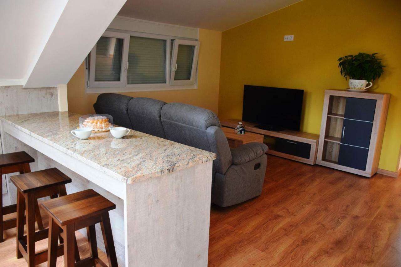 O Mencer Do Camino Apartment