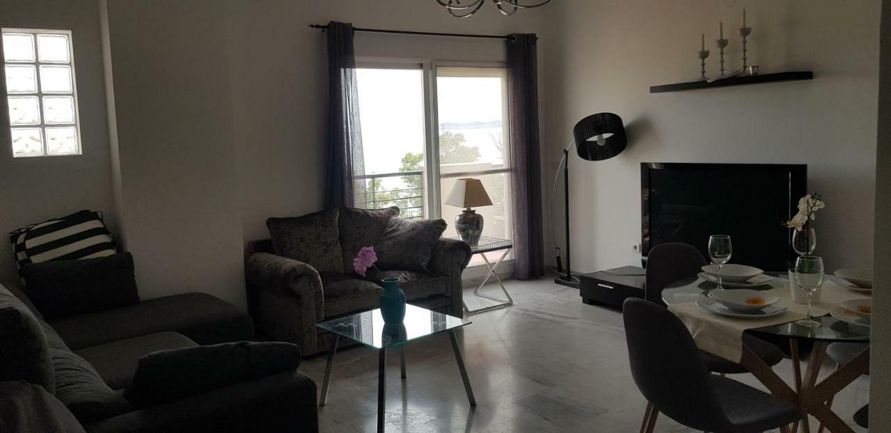 Calaquebrada Apartamento *