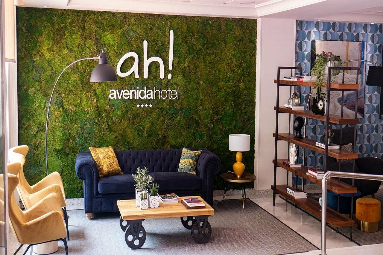 Avenida 4*