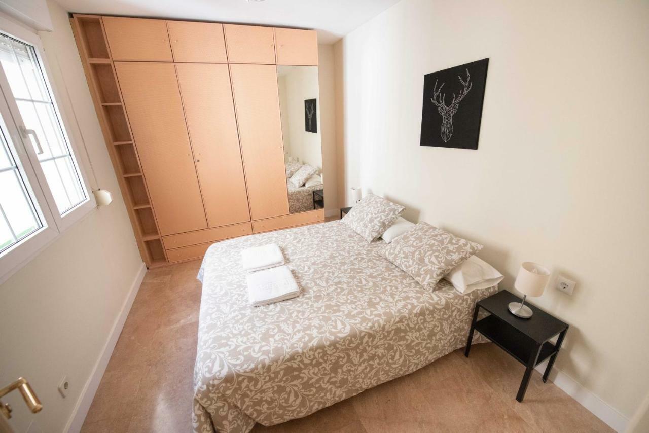 Espacios Blanco Plaza Mayor Apartment *