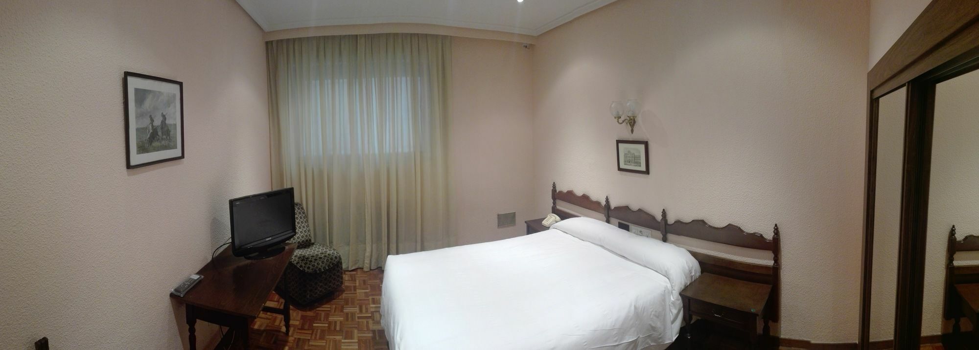 Hotel Castellano Centro 2*