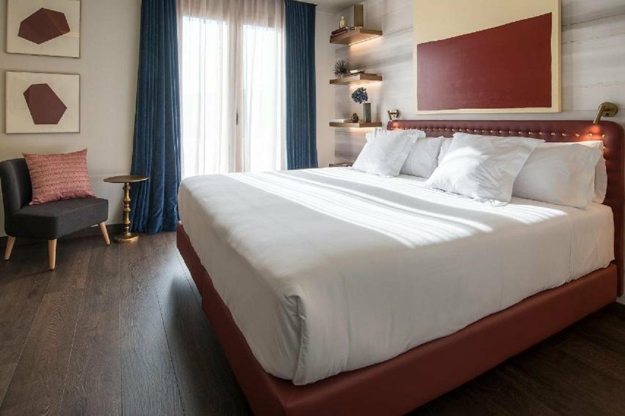 Vincci Mae Hotel 4*