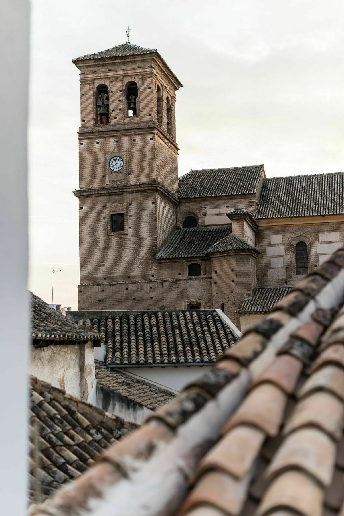 Con Encanto La Luna En El Alba Pensión Granada