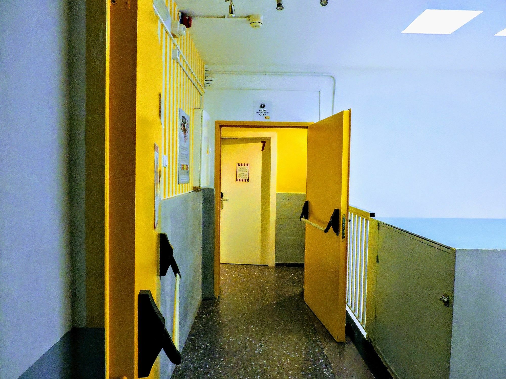 Hostal Onefam Les Corts