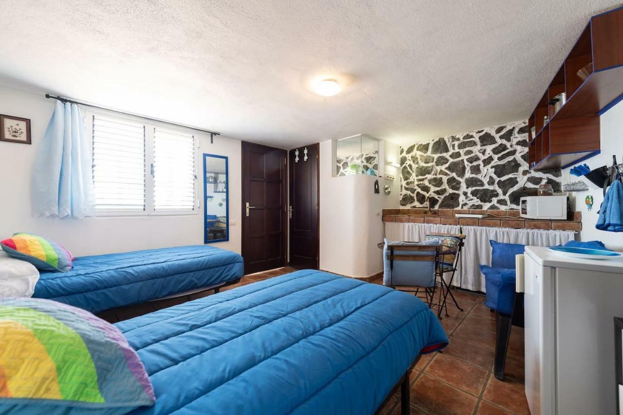 Casa Alba, Casa Rústica En La Colina Con Piscina-spa Climatizada Y Vistas Al Mar Сasa de vacaciones *
