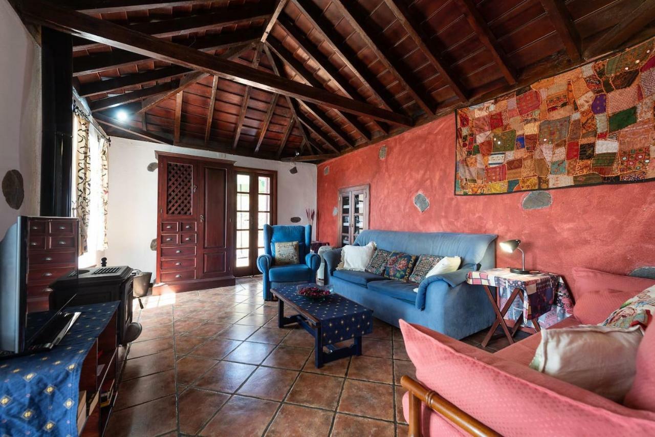 Casa Alba, Casa Rústica En La Colina Con Piscina-spa Climatizada Y Vistas Al Mar * Puntallana