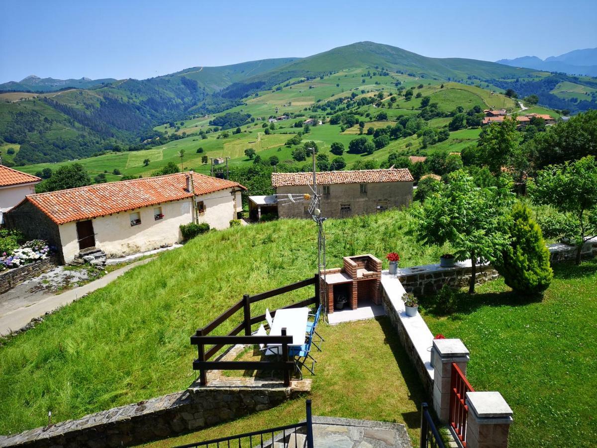 Country house La Charruca Abionzo