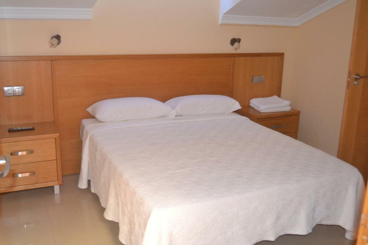 La Ribera Hotel 2*