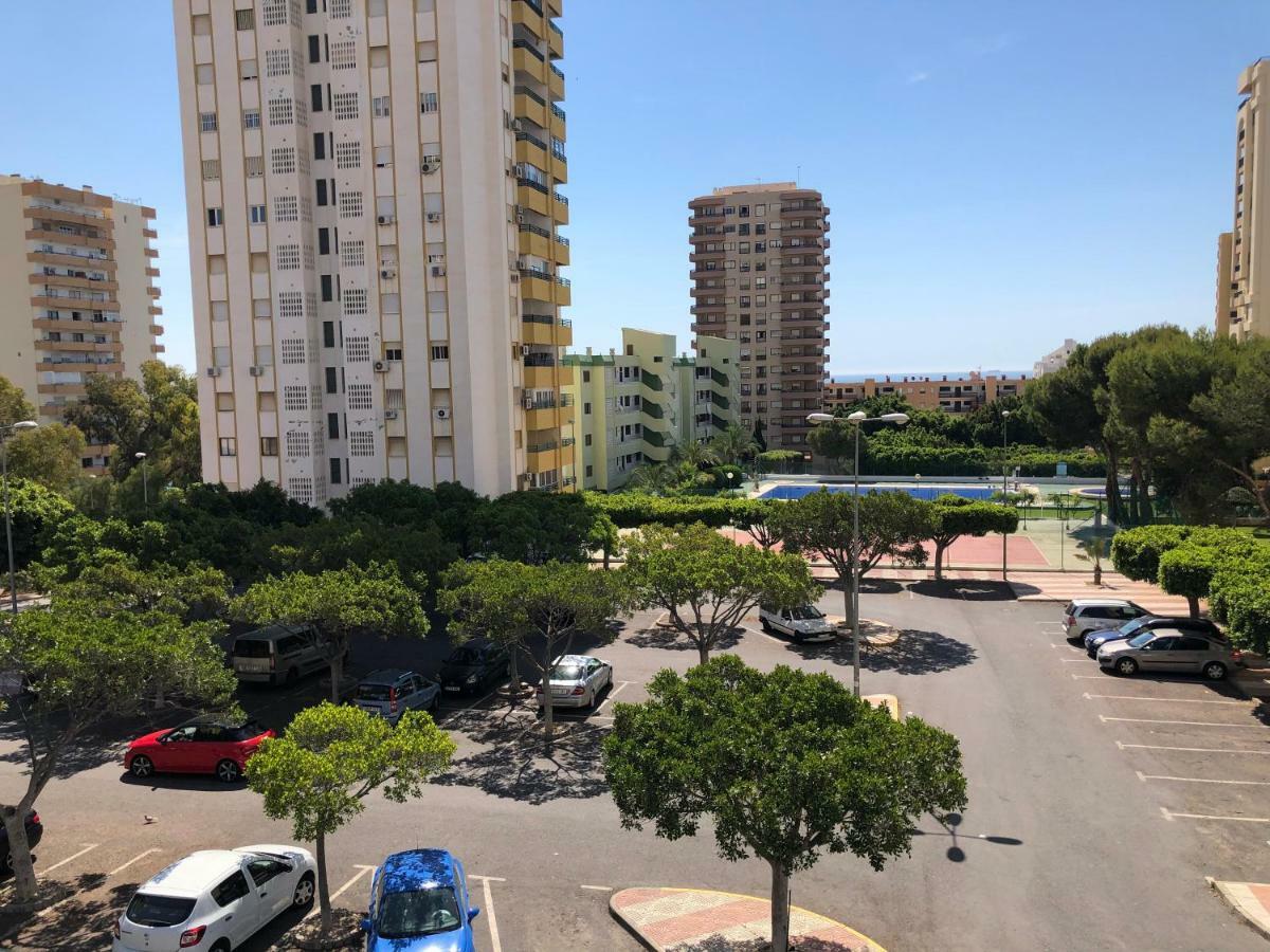 Apartamento Luminoso Con Piscina