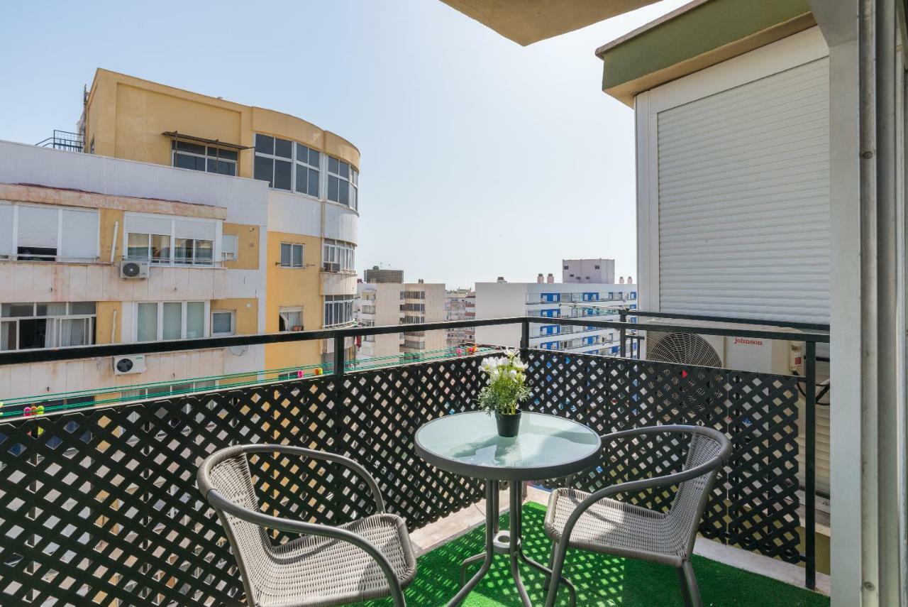 Confortable Estudio Con Terraza, Vistas A La Montaña, Mar Y Mas Apartamento Torremolinos