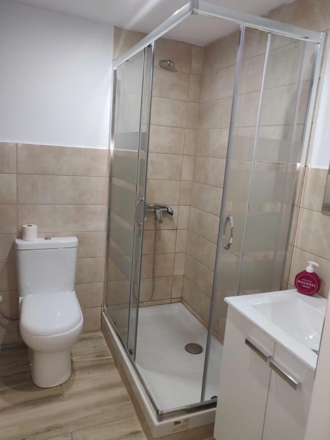 Lovely 2 Bed 2 Bath Near To Beach: Amposta Apartment *