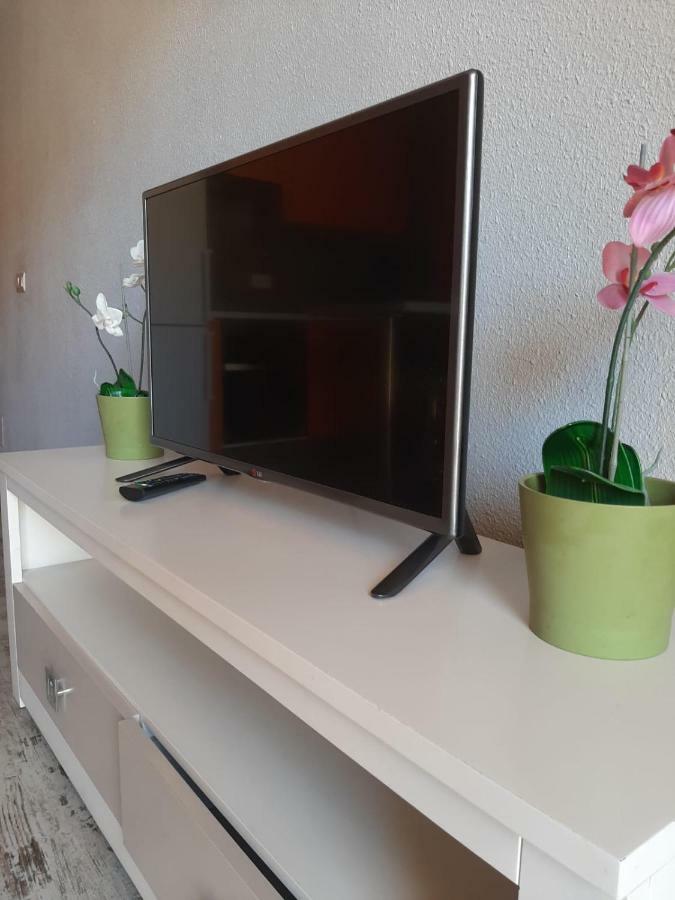 Comfortable Next To The Pools Apartamento *
