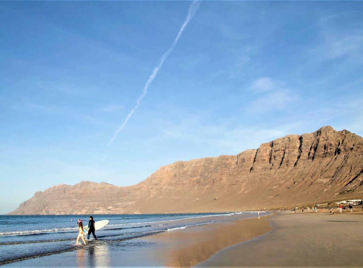 Canaryislandshost L Surf Lanzarote *