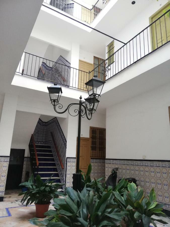 Hispalis Puerta Carmona Apartamento *