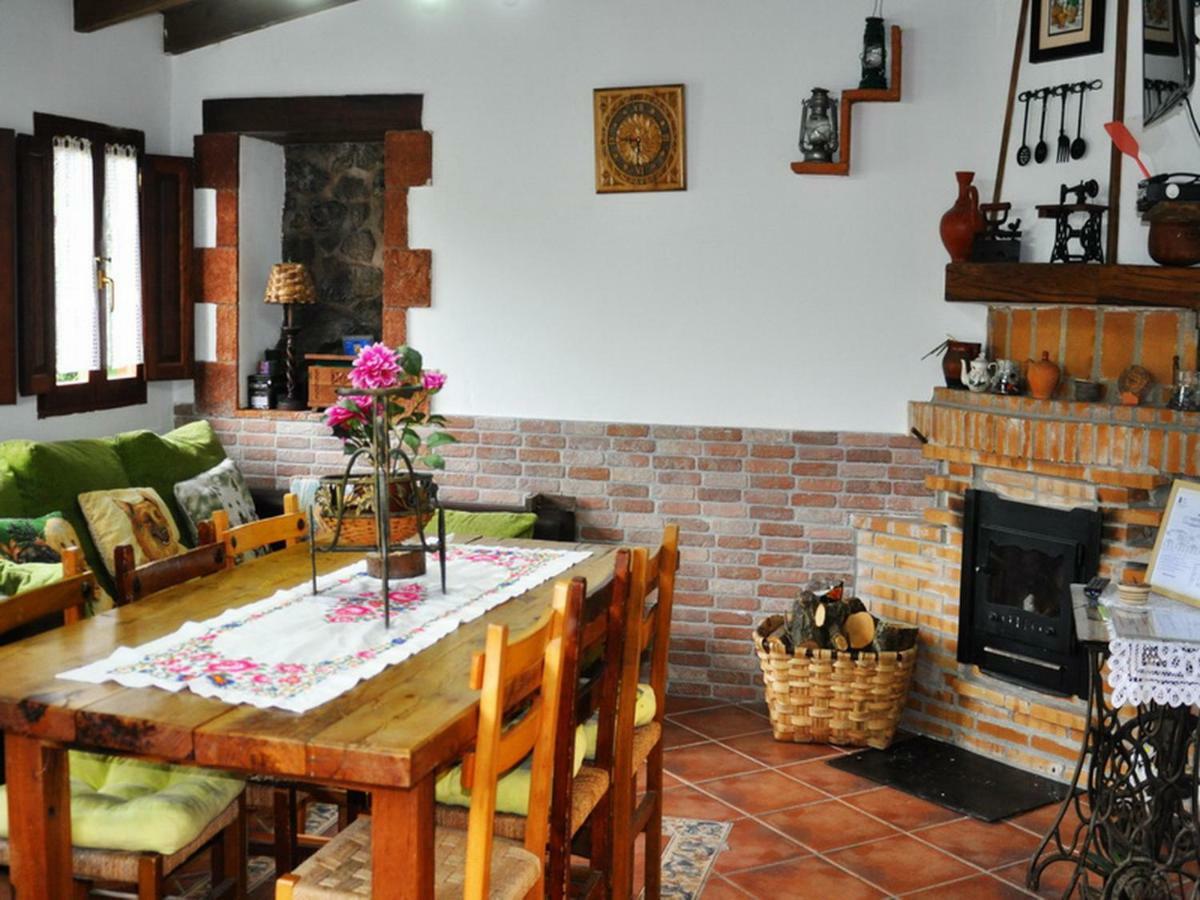 Val Del Mazo *