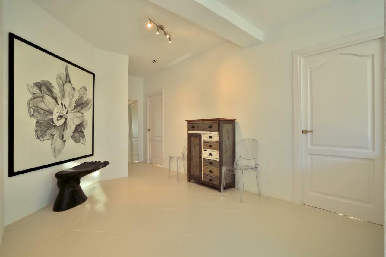 C'an Petra, Carrer Club Robinson Villa San José