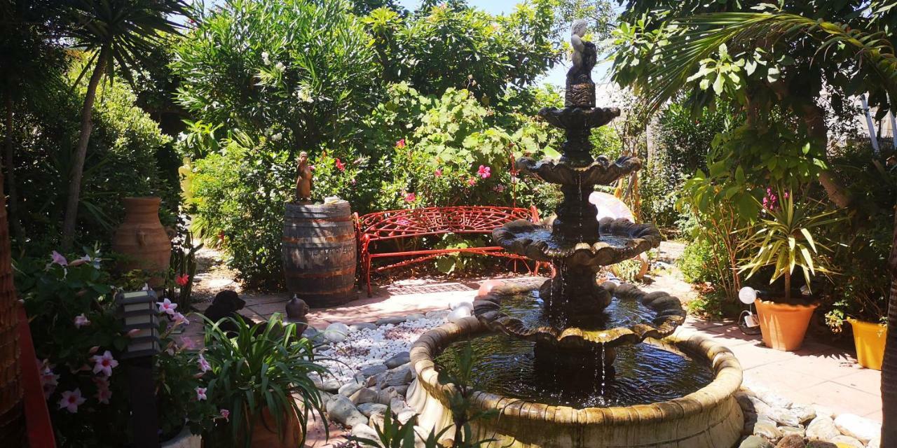 Costa Tropical Oasis *