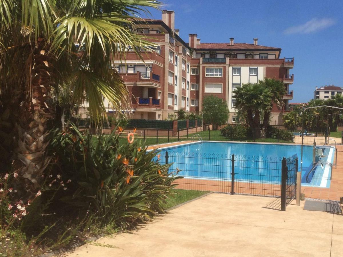 Con Terraza Y Jardin En