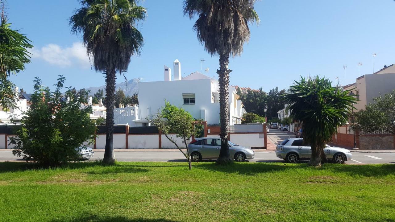 Homestay Little Peaceful Retreat: Private With Terrace And Amenities