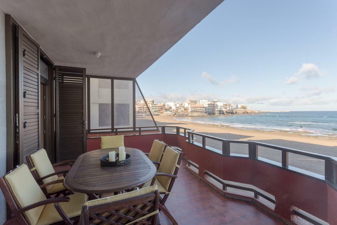 Front Line With Fantastic Terrace. Apartment *