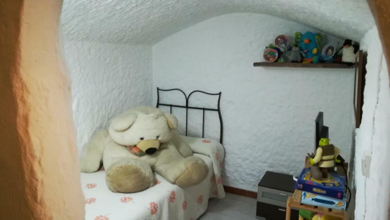 Camping Casa Cueva El Algarrobo Guadix