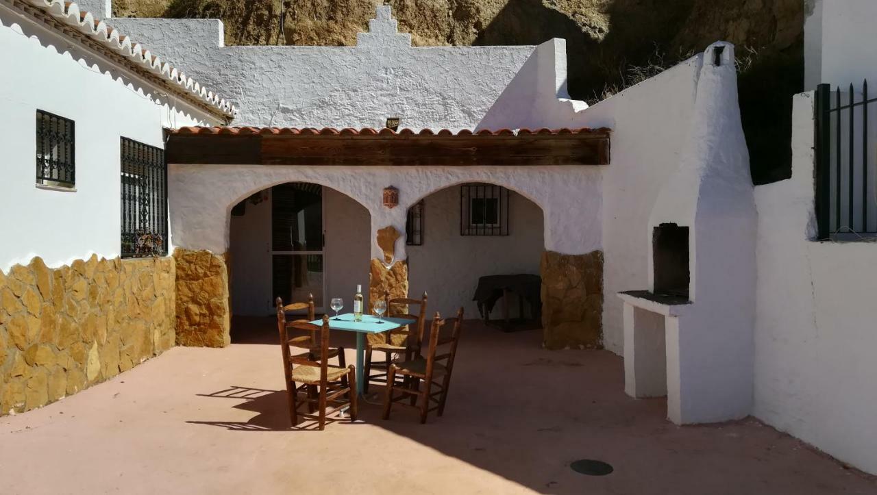 Casa Cueva El Algarrobo Guadix