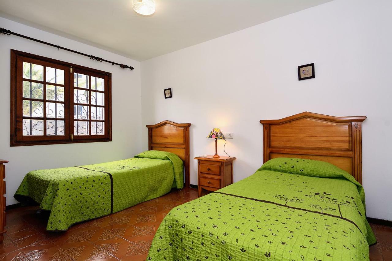 3br House - Solarium & Shower Terrace Villa