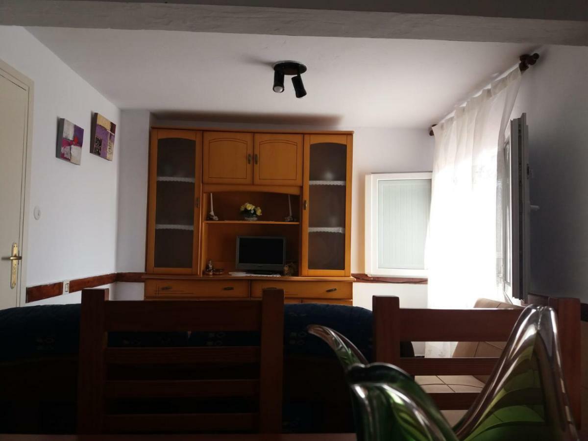 Santillan Apartment