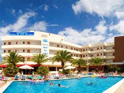 Bahia De San Antonio Apartahotel