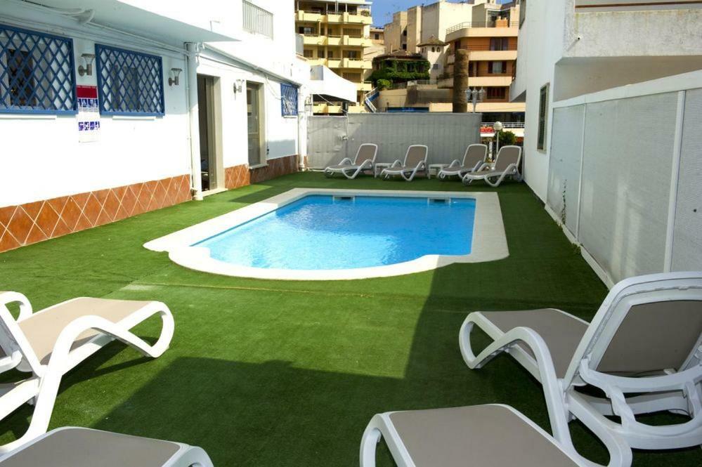 Aparthotel Es Nautico 2*