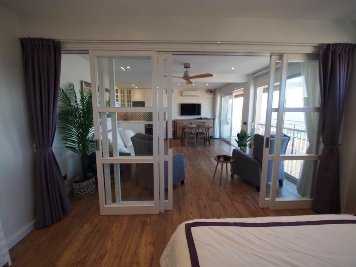 Apartment Seafront In