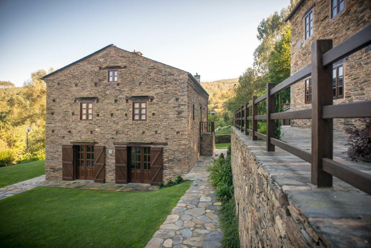 Villa Complejo Rural Casona De *