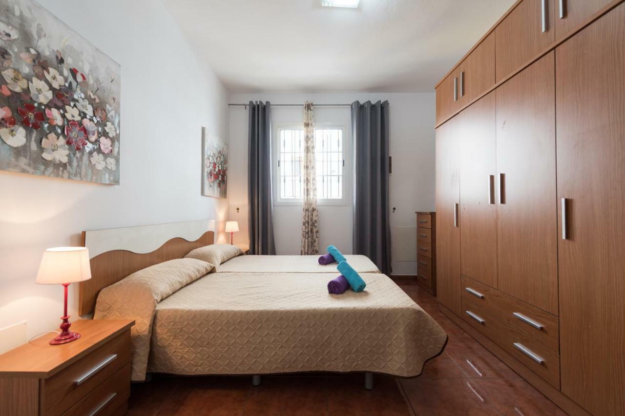 Private Solarium - 2br House Near The Airport Сasa de vacaciones
