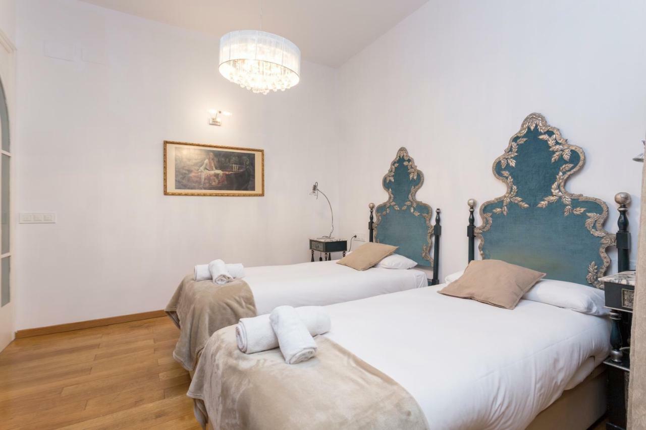 1229 - Awesome Center With Terrace Apartment Barcelona