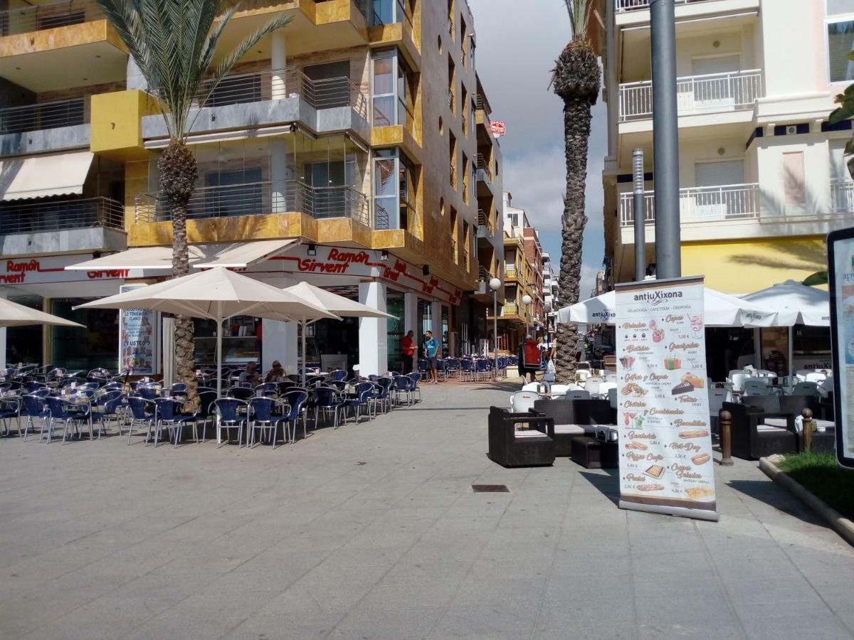 Apartment Edificio 1º Linea De Playa, En Paseo Maritimo De Torrevieja, Alicante, Costa Blanca
